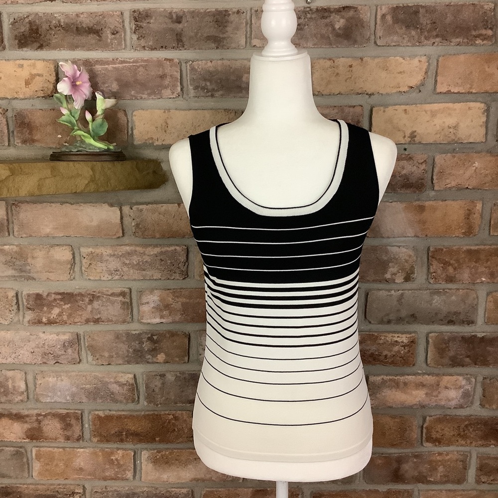 TAHARI Black/White Striped Sleeveless Knit Top 197
